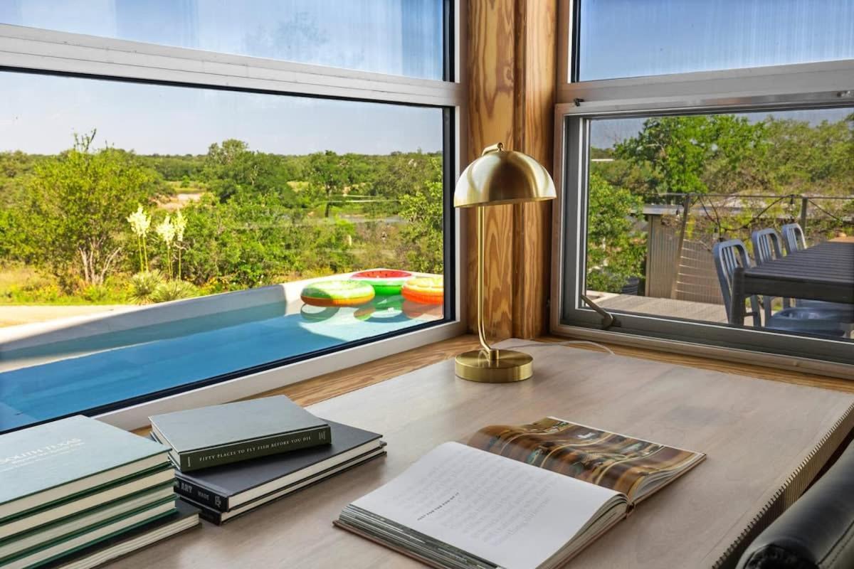 Lazo House - Riverfront With Overlooking Llano River Luaran gambar